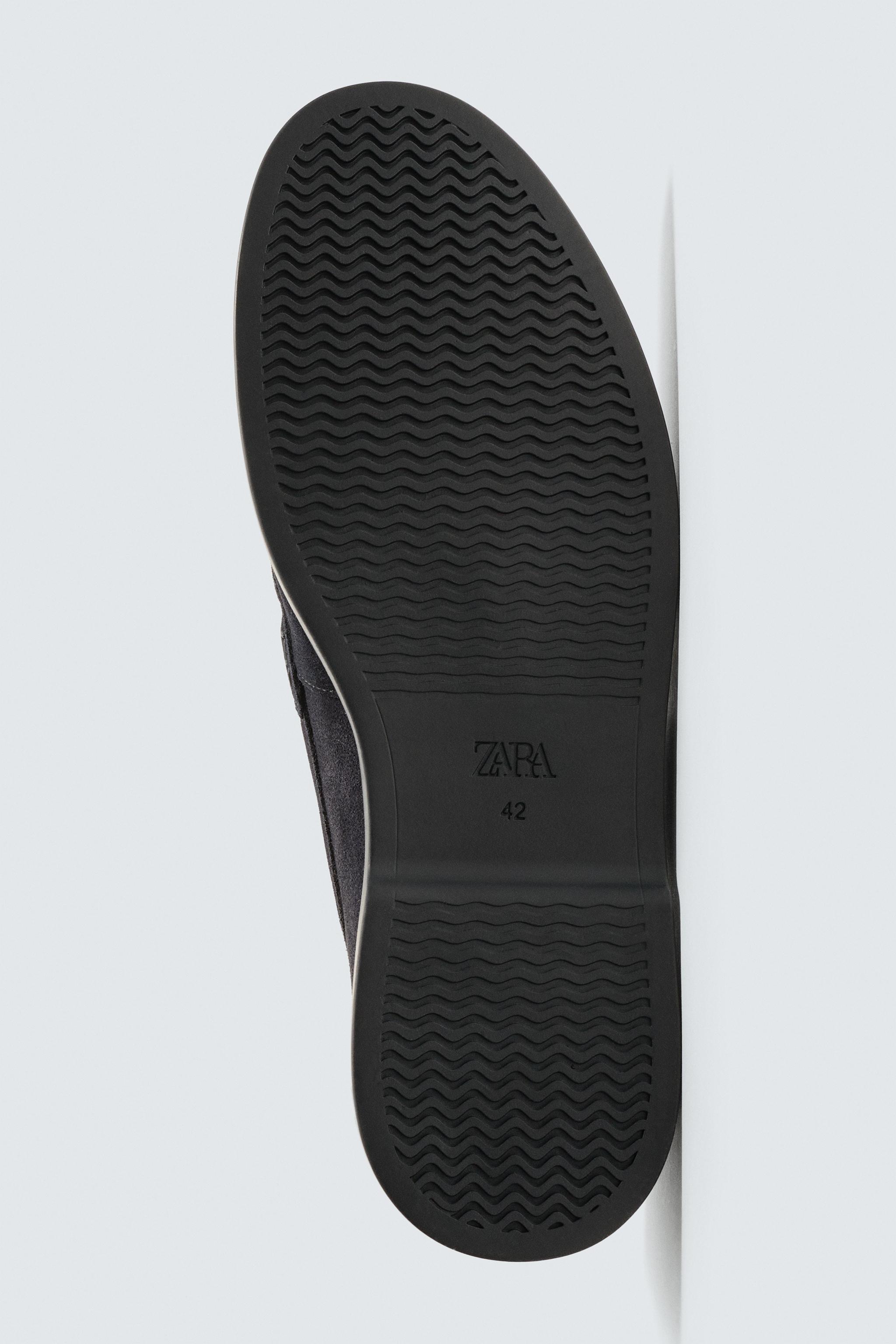 CASUAL LEATHER LOAFERS